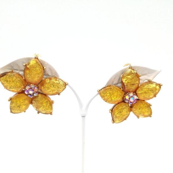 Vintage Gold Foil Floral Clip Earrings, Pink AB Rhinestone Centers, 1 3/8 Inches - Picture 4 of 9